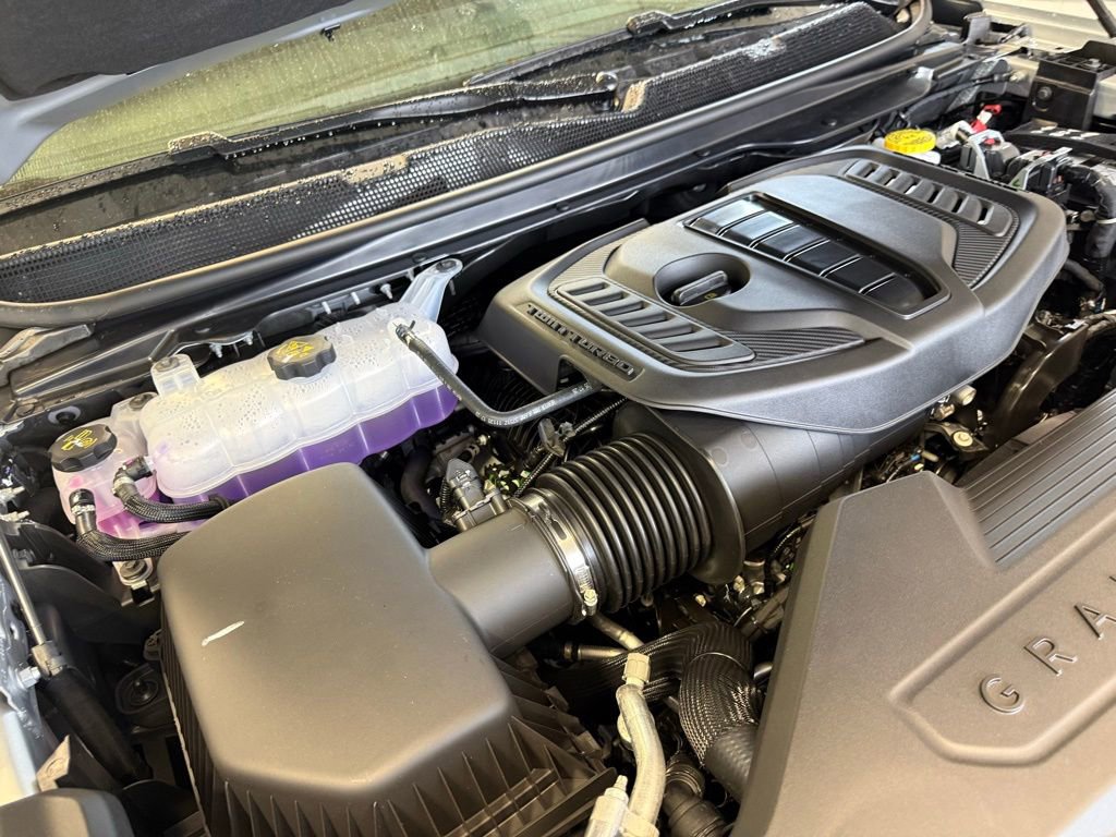 New 2026 Jeep Grand Wagoneer L 4WD w/ Premium Group I image 10