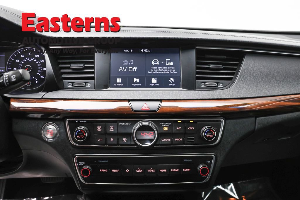 Used 2019 Kia Cadenza Premium image 12