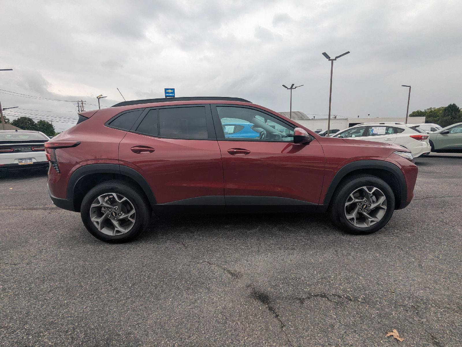 Used 2025 Chevrolet Trax LT w/ Driver Confidence Package FWD image 8