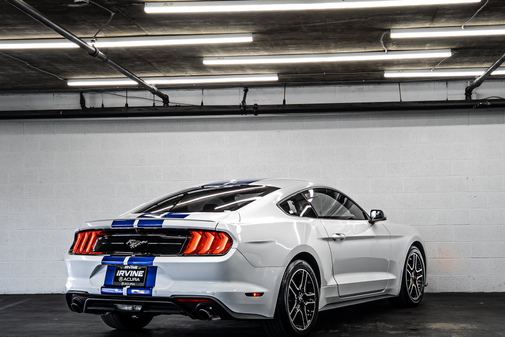 Used 2020 Ford Mustang Premium RWD image 5