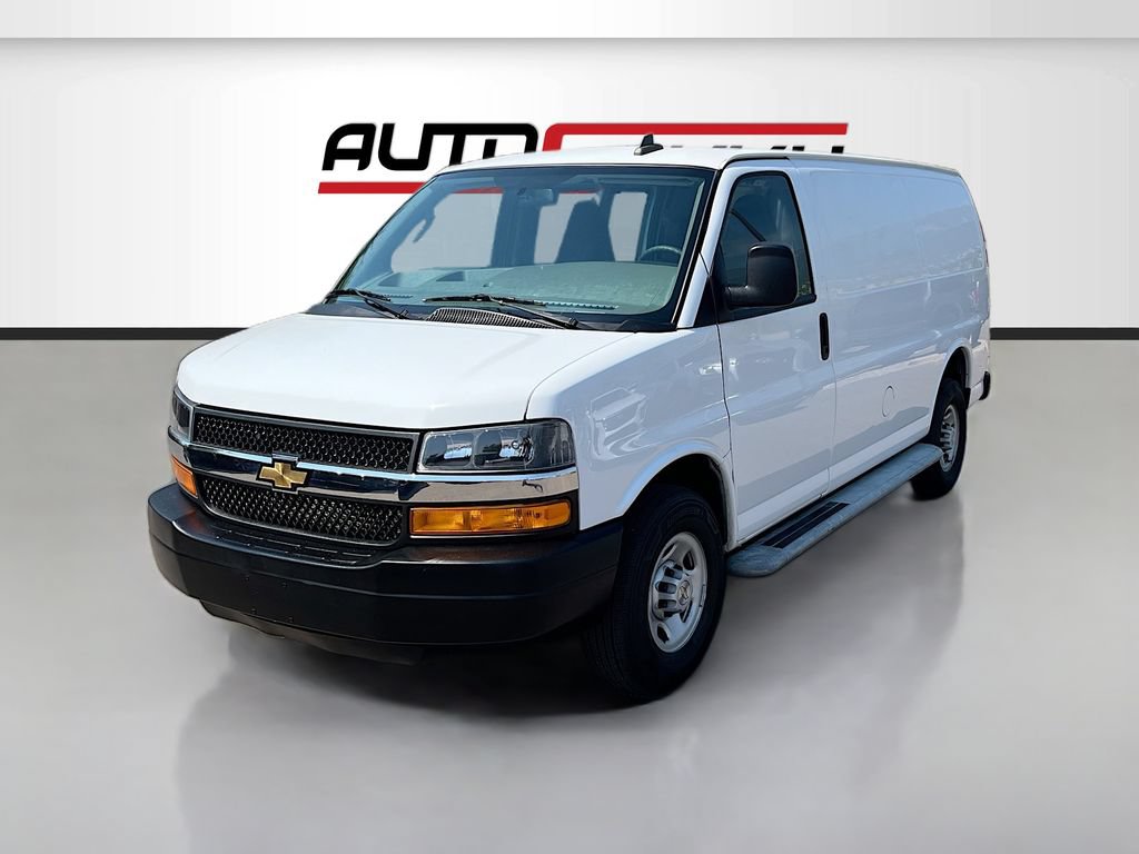 Used 2024 Chevrolet Express 2500 w/ Driver Convenience Package RWD image 3
