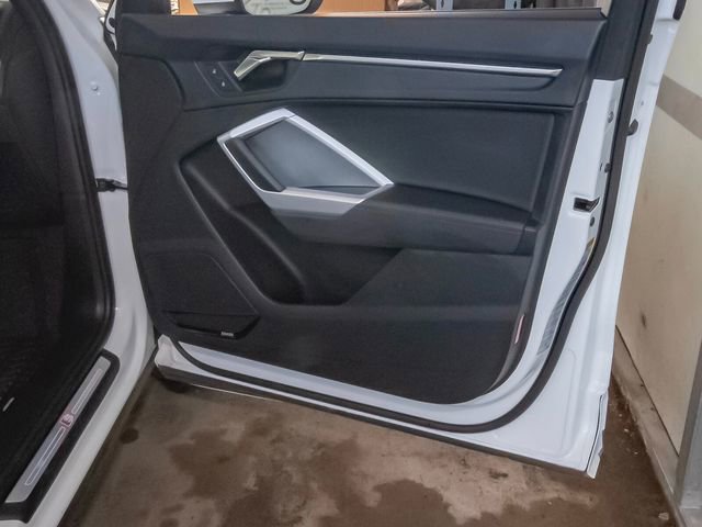 Certified 2024 Audi Q3 2.0T Premium Plus w/ Premium Plus Package image 44