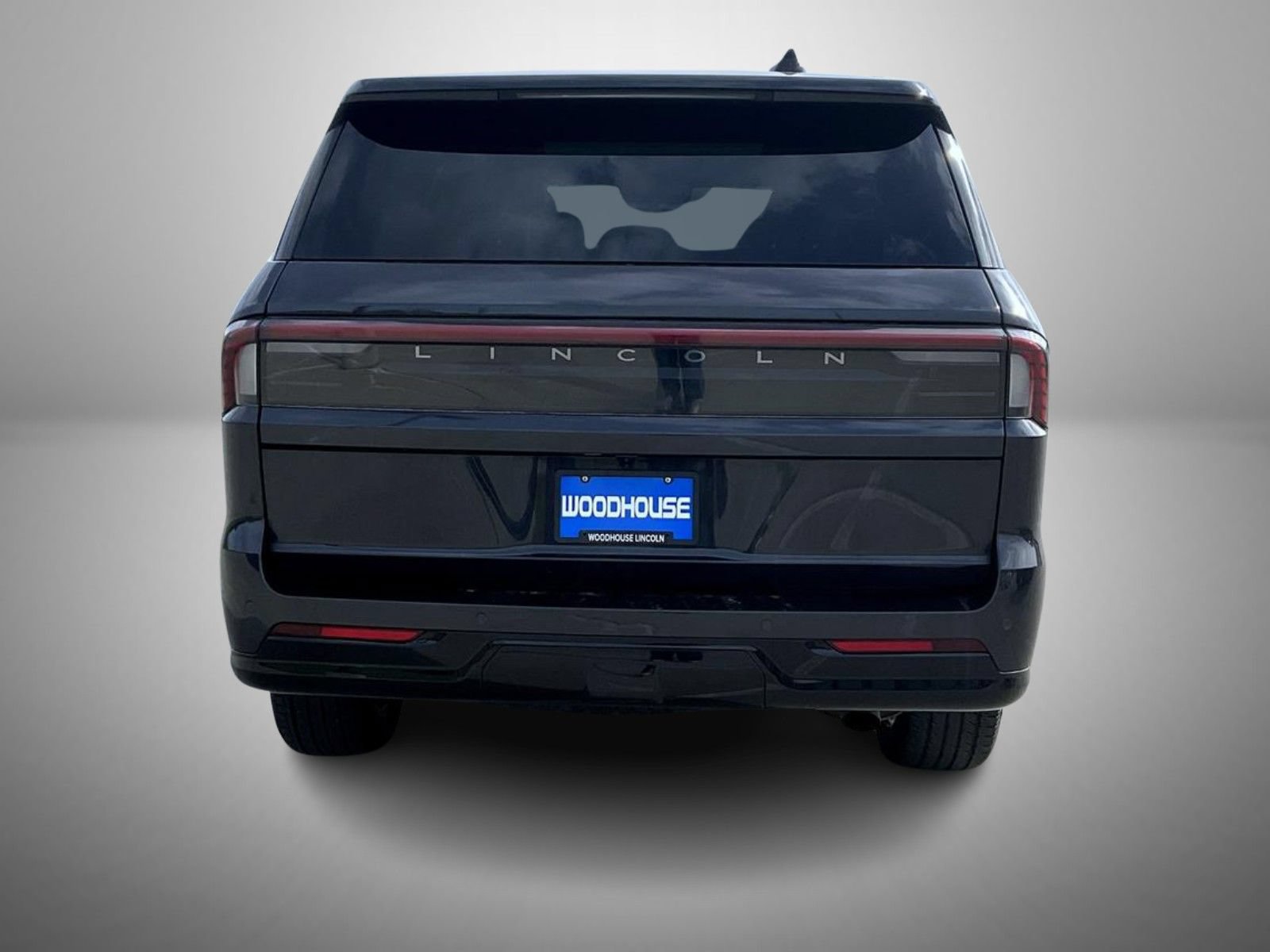 Used 2025 Lincoln Navigator Reserve AWD/4WD image 6