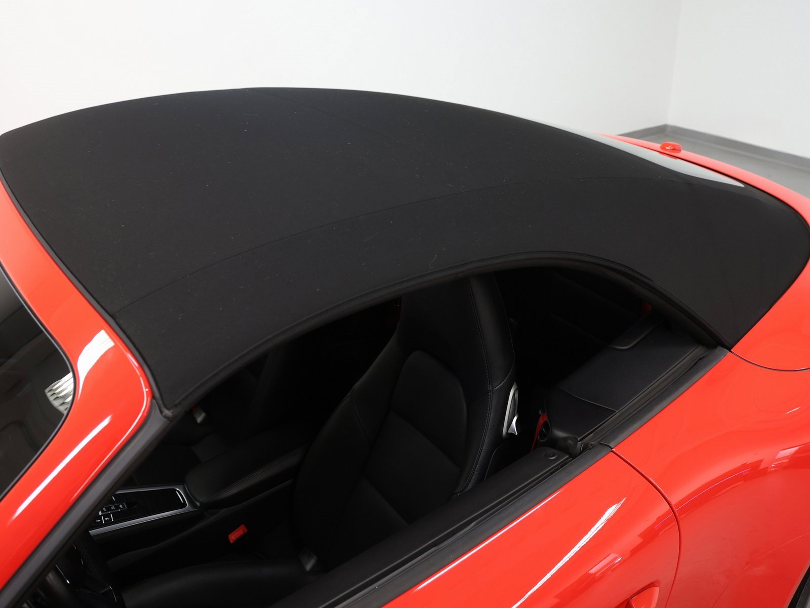 Certified 2017 Porsche 911 Carrera 4S image 9