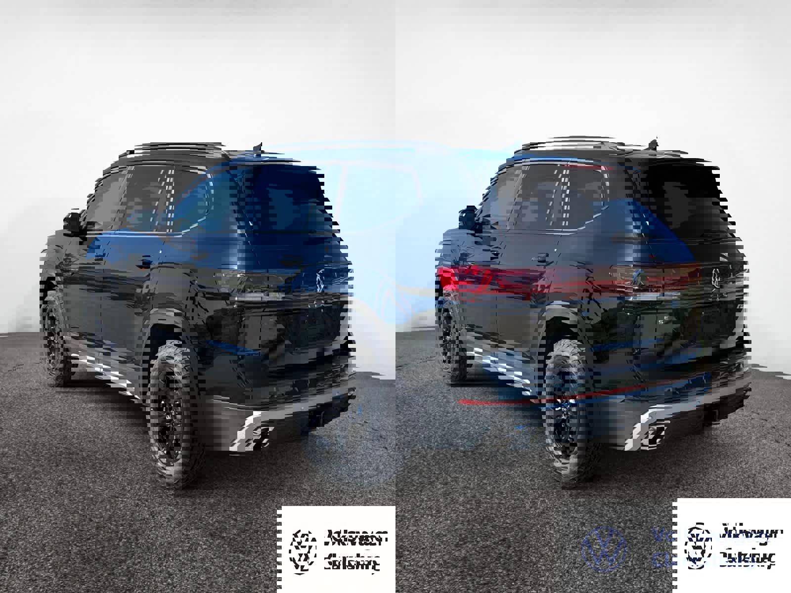 New 2026 Volkswagen Atlas Peak Edition image 3