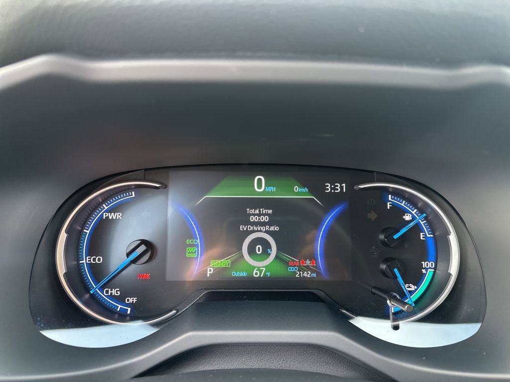 Certified 2025 Toyota RAV4 SE image 13