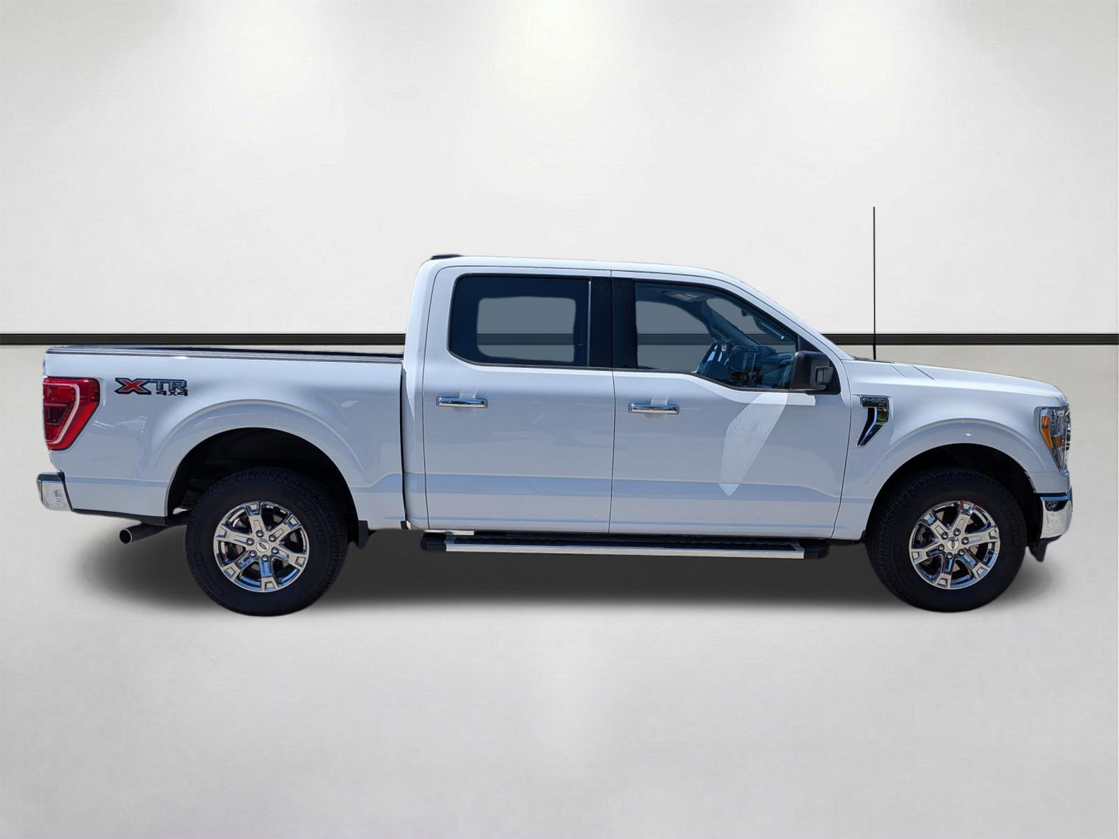 Used 2023 Ford F150 XLT w/ Equipment Group 301A Mid AWD/4WD image 3