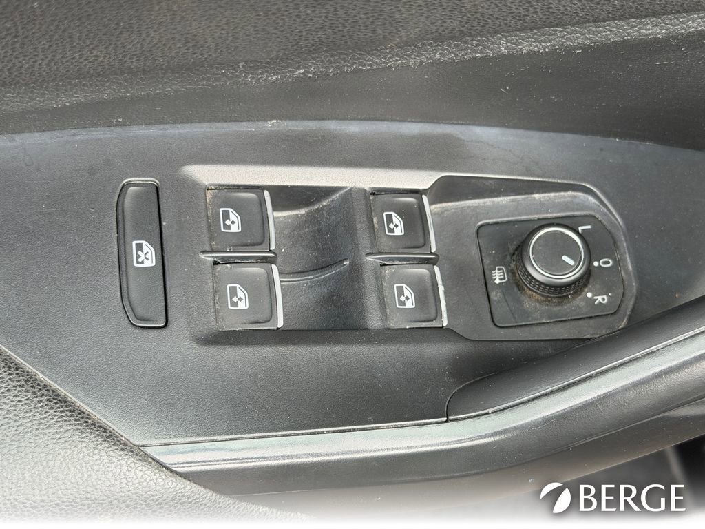 Used 2021 Volkswagen Jetta SE image 19