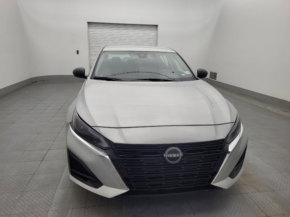 Used 2024 Nissan Altima 2.5 SV image 14