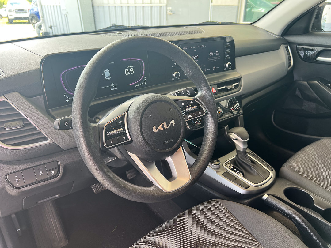 Used 2024 Kia Seltos LX AWD/4WD image 15