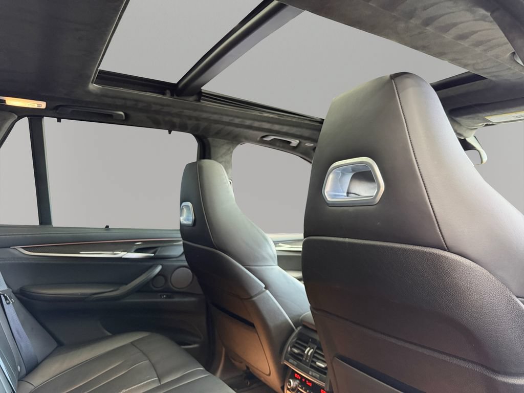 Used 2018 BMW X5 M w/ Executive Package AWD/4WD image 30