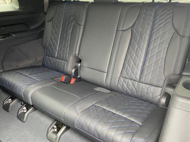 New 2025 Cadillac Escalade IQ Luxury 1 w/ Smart Trailering package image 18