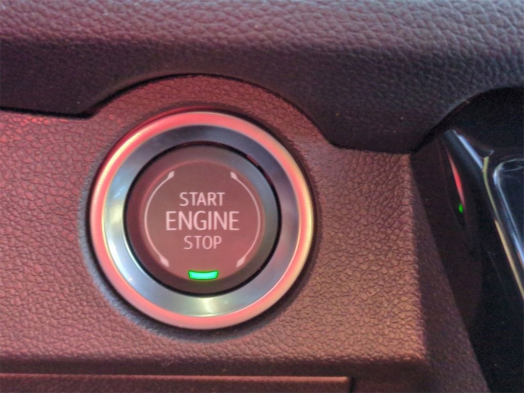 Used 2025 Chevrolet Traverse RS w/ LPO, Floor Liner Package image 17