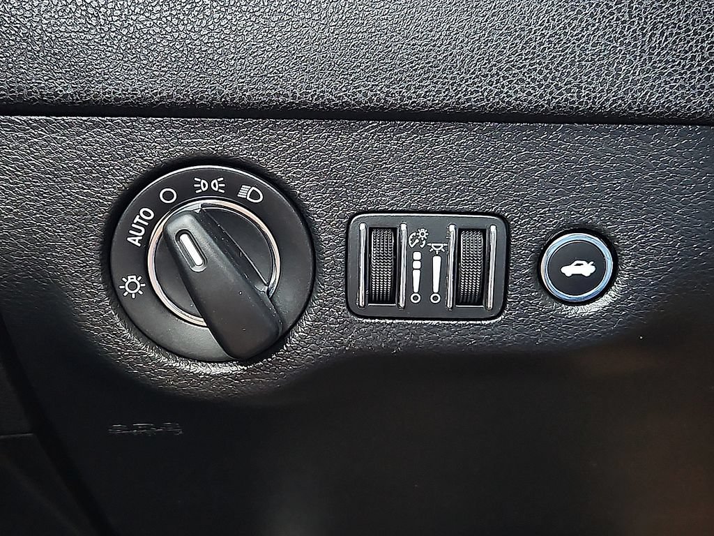 Used 2020 Chrysler 300 Touring w/ Sport Appearance Package RWD image 21