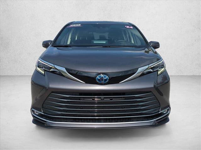 Used 2024 Toyota Sienna Platinum AWD/4WD video 2