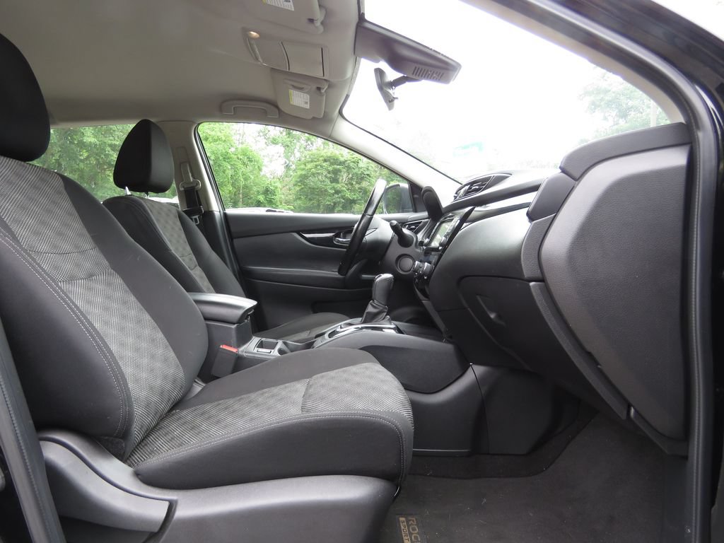 Used 2021 Nissan Rogue Sport SV AWD/4WD image 13