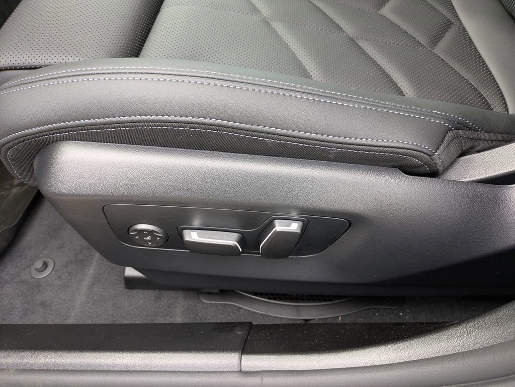 New 2026 BMW 530i xDrive w/ M Sport Package image 14