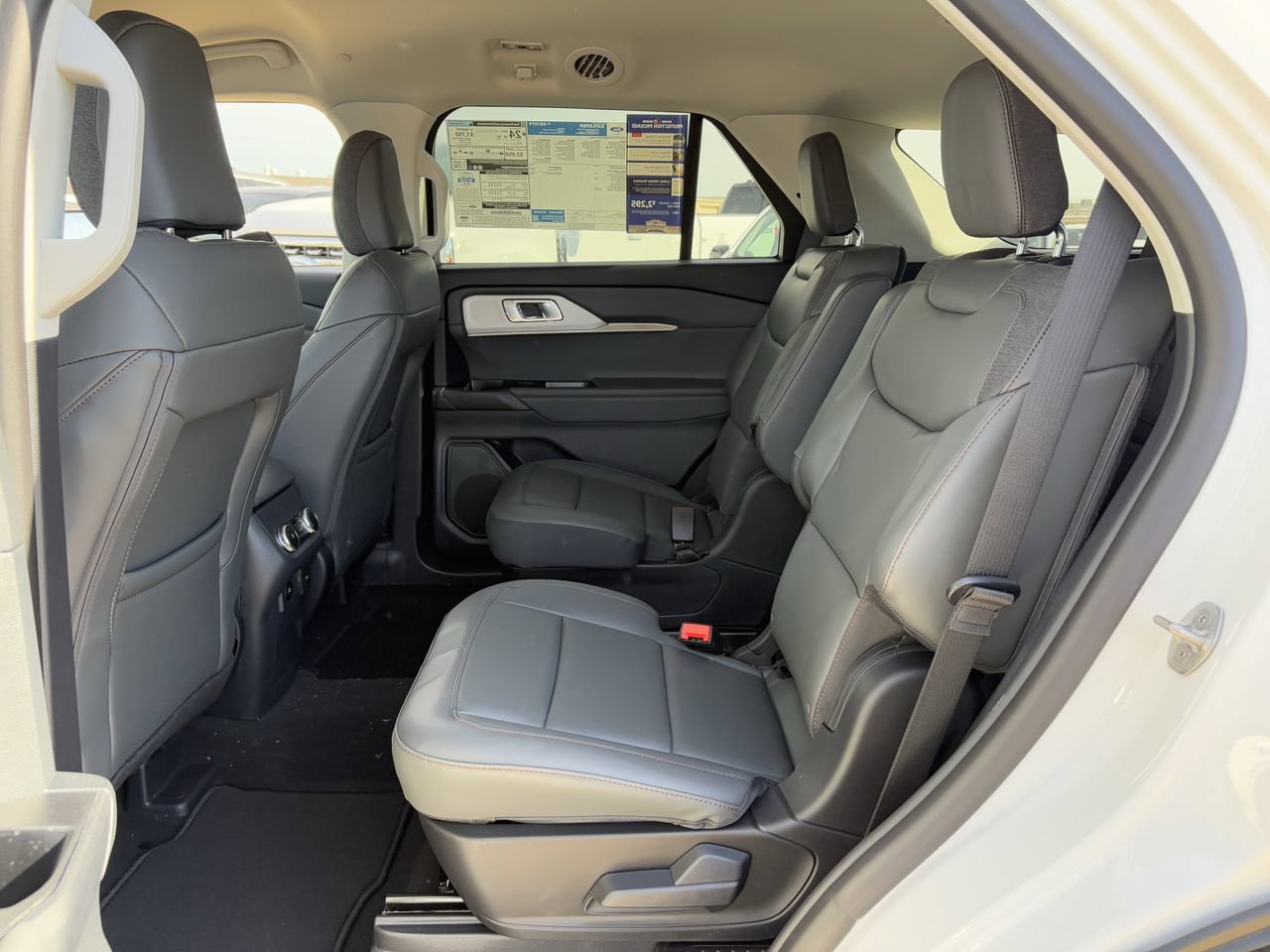 New 2026 Ford Explorer Active w/ Active Comfort Package RWD image 25