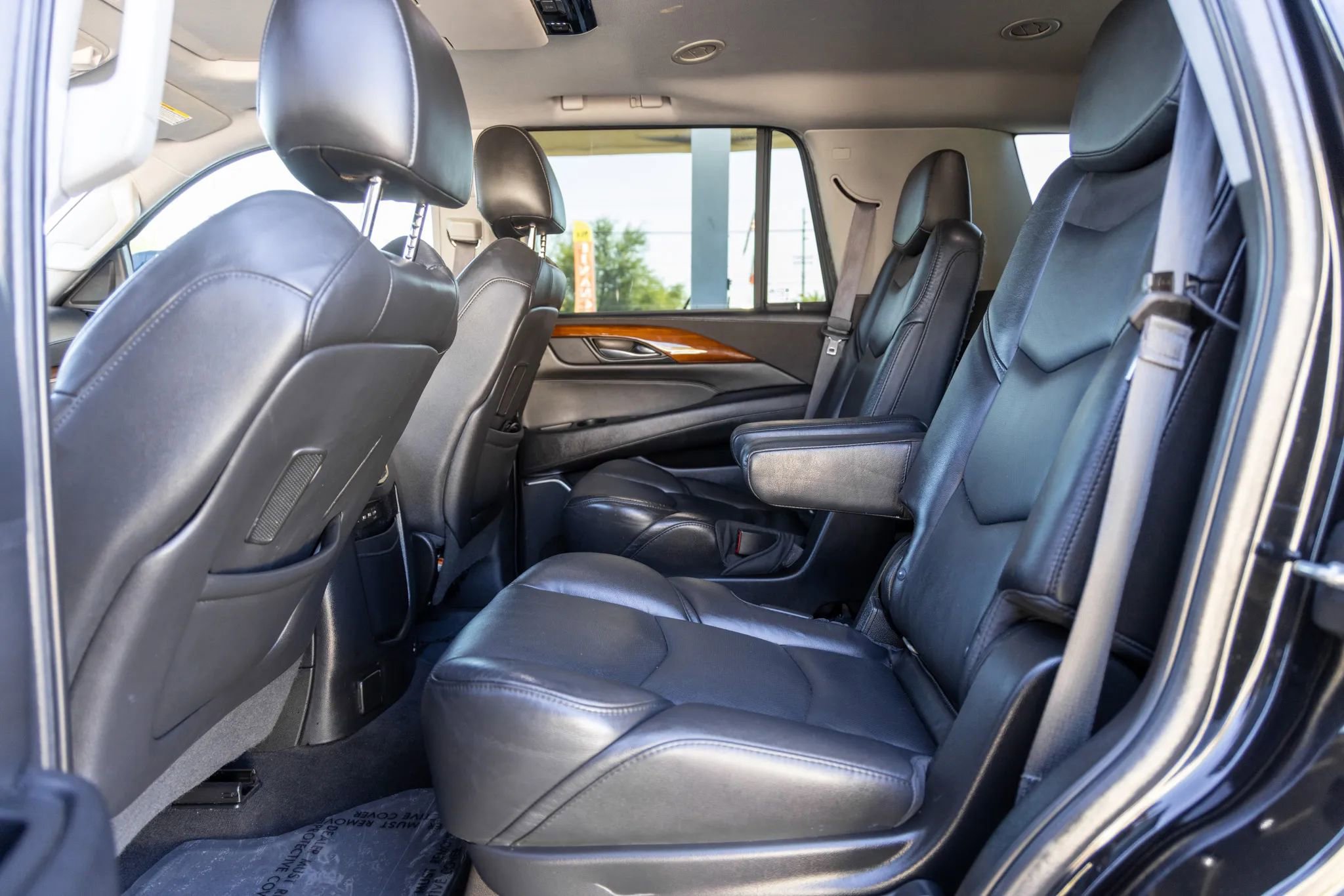 Used 2017 Cadillac Escalade Luxury image 12