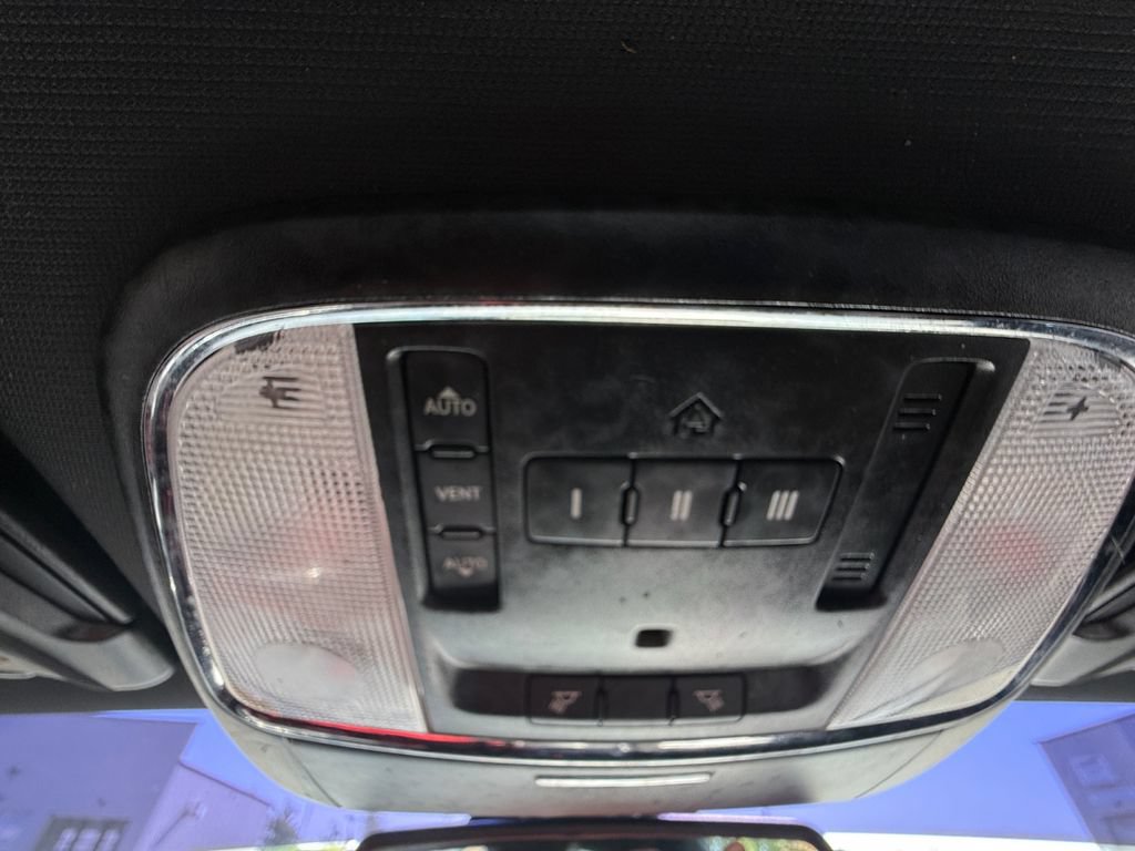 Used 2016 Dodge Charger R/T w/ Plus Group RWD image 45