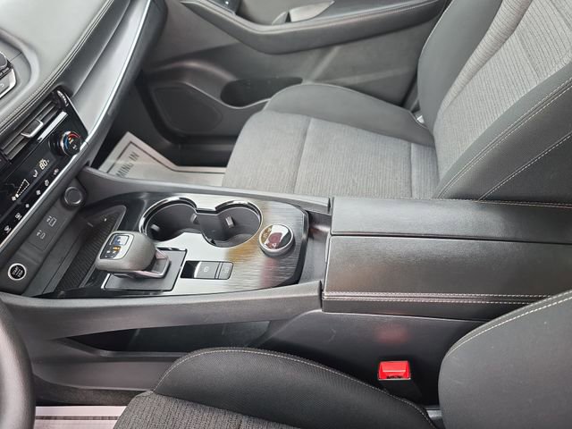 Certified 2022 Nissan Rogue SV image 21