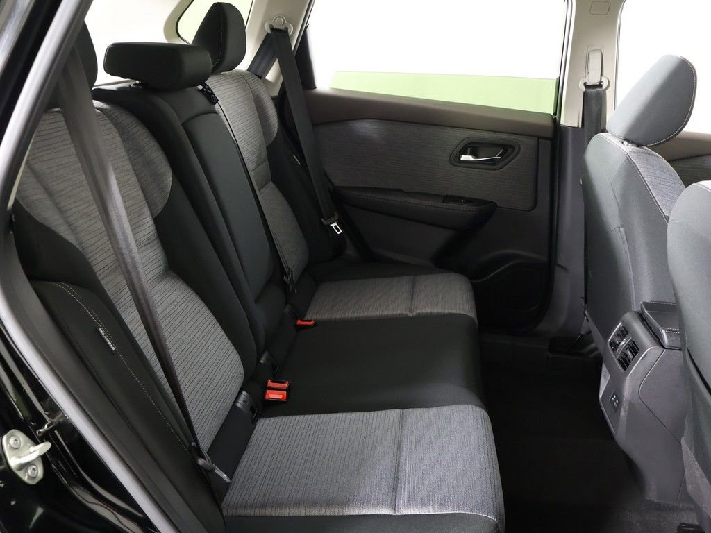 Used 2023 Nissan Rogue SV AWD/4WD image 32
