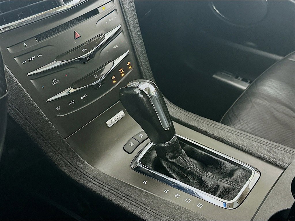 Used 2015 Lincoln MKT AWD w/ Equipment Group 201A image 16