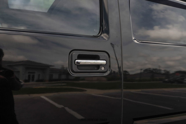 Used 2004 HUMMER H2 w/ Preferred Equipment Group image 99