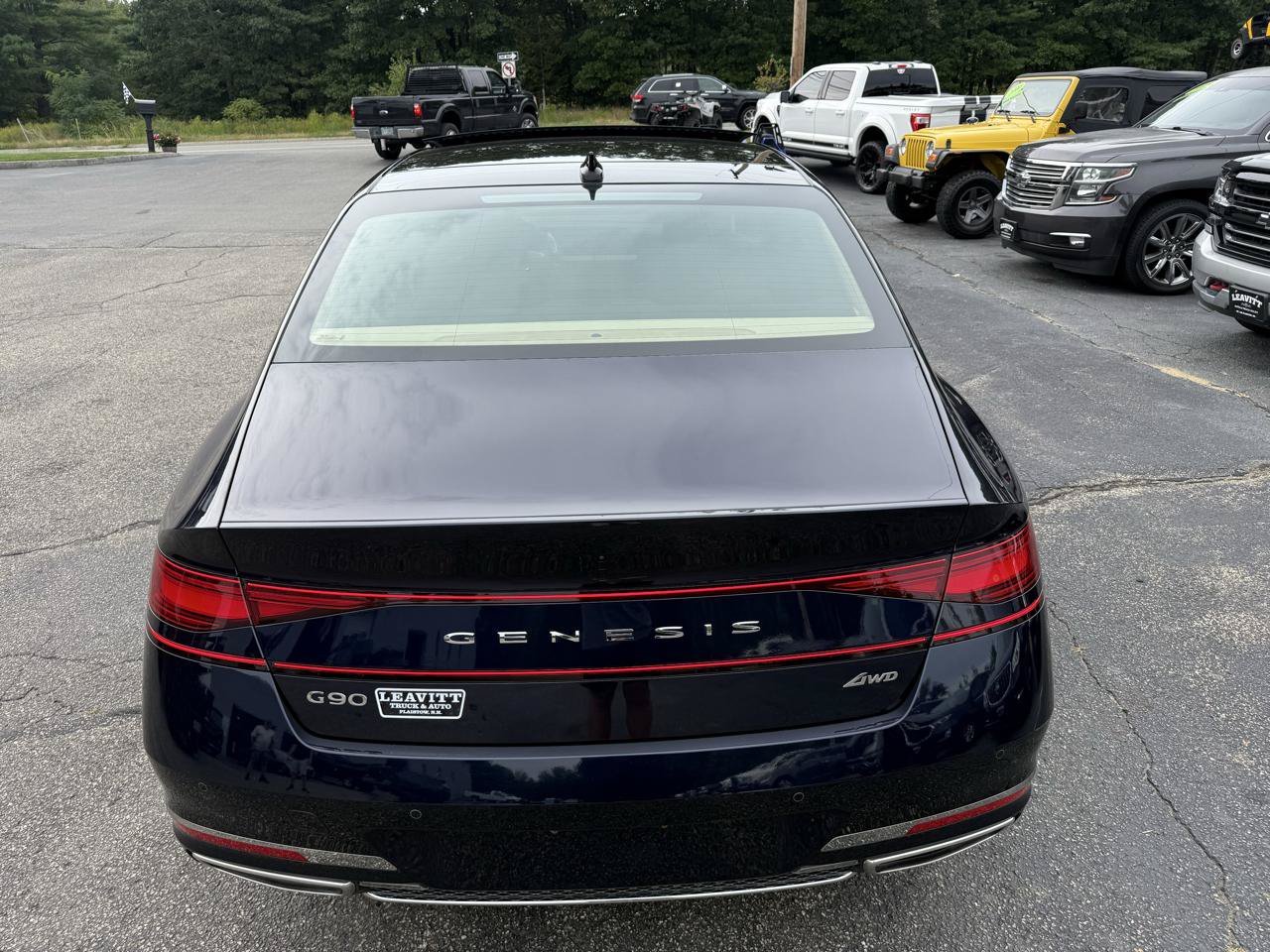 Used 2025 Genesis G90 3.5T AWD/4WD image 12