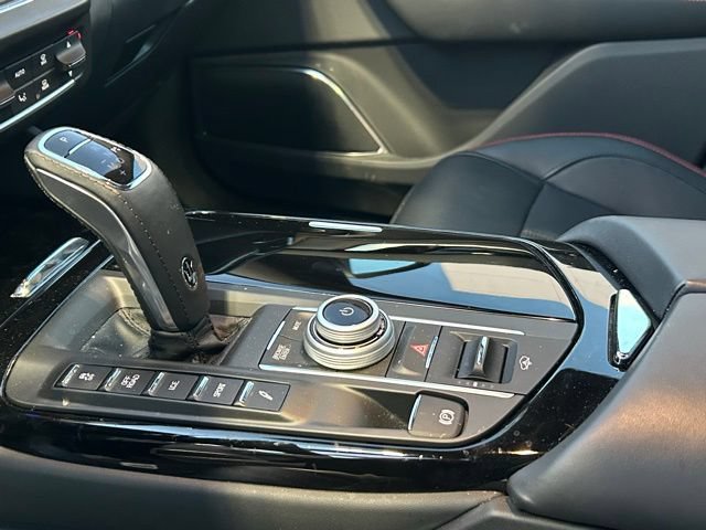 Used 2024 Maserati Levante GT Ultima AWD/4WD image 11