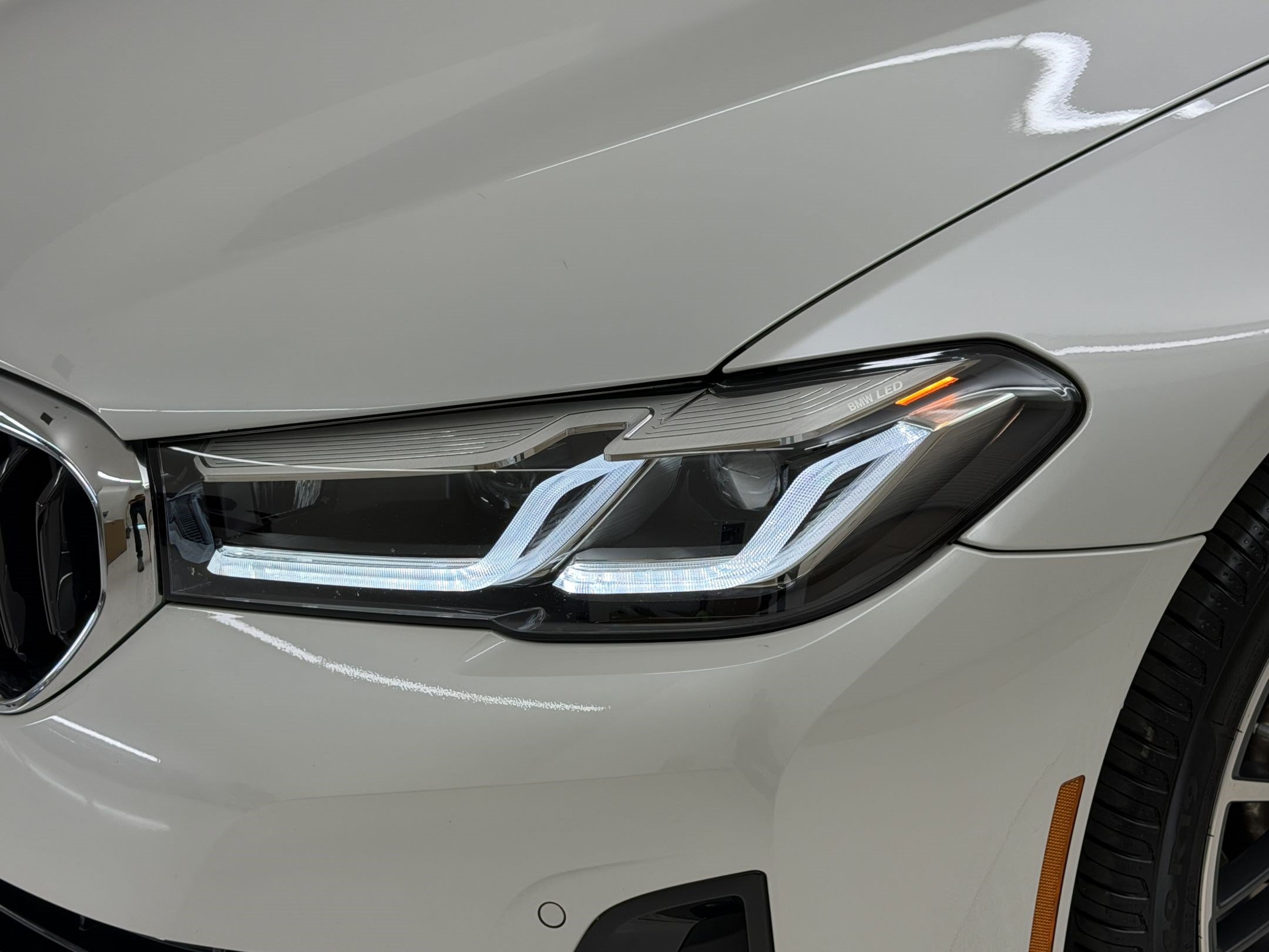 Certified 2023 BMW 530i w/ Premium Package RWD image 12