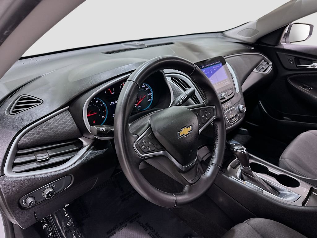 Used 2020 Chevrolet Malibu RS FWD image 9