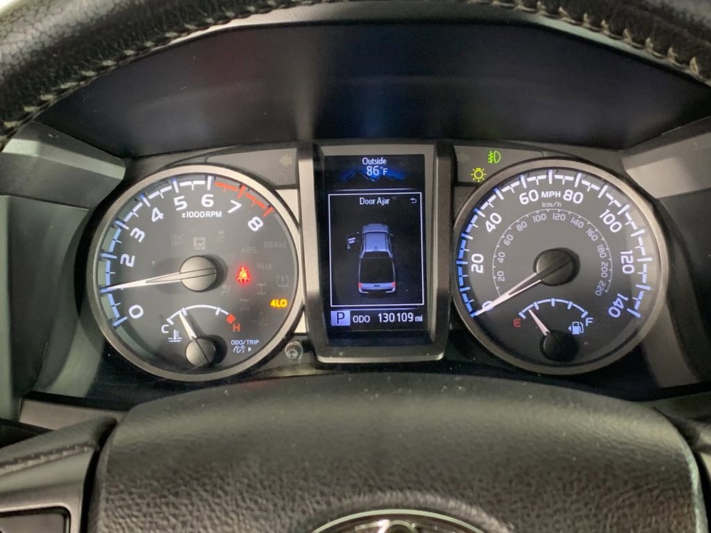 Used 2021 Toyota Tacoma TRD Off-Road w/ Technology Package AWD/4WD image 23