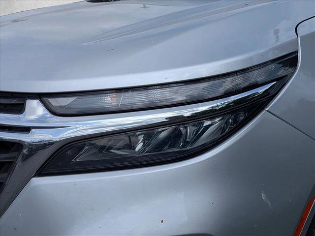 Used 2022 Chevrolet Equinox LS w/ LS Convenience Package FWD image 2