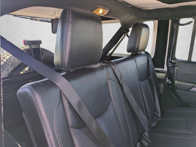 Used 2018 Jeep Wrangler Unlimited Sahara image 17