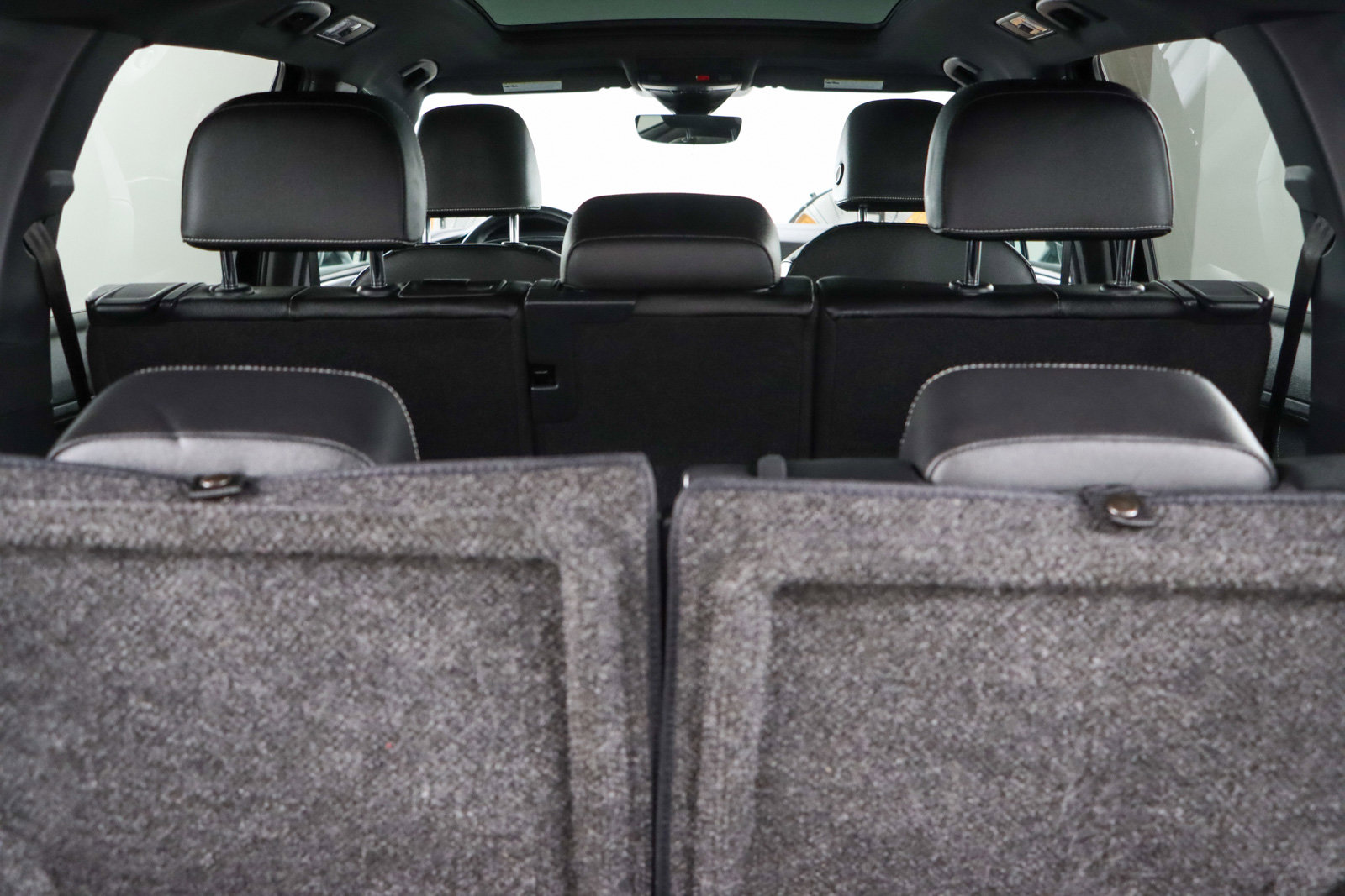 Used 2022 Volkswagen Tiguan SE R-Line image 30