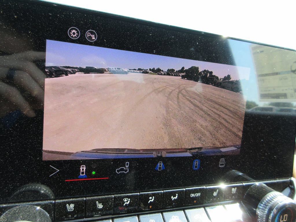 New 2026 GMC Canyon AT4 w/ Technology Plus Package AWD/4WD image 15