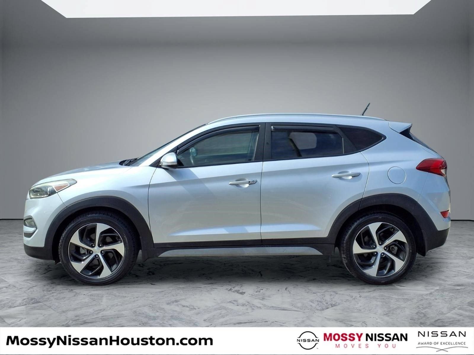 Used 2017 Hyundai Tucson Sport w/ Cargo Package FWD image 5