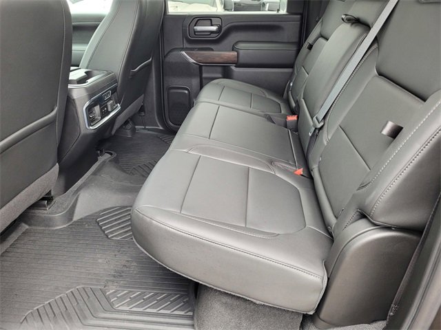 Used 2020 GMC Sierra 3500 SLT w/ Technology Package image 15