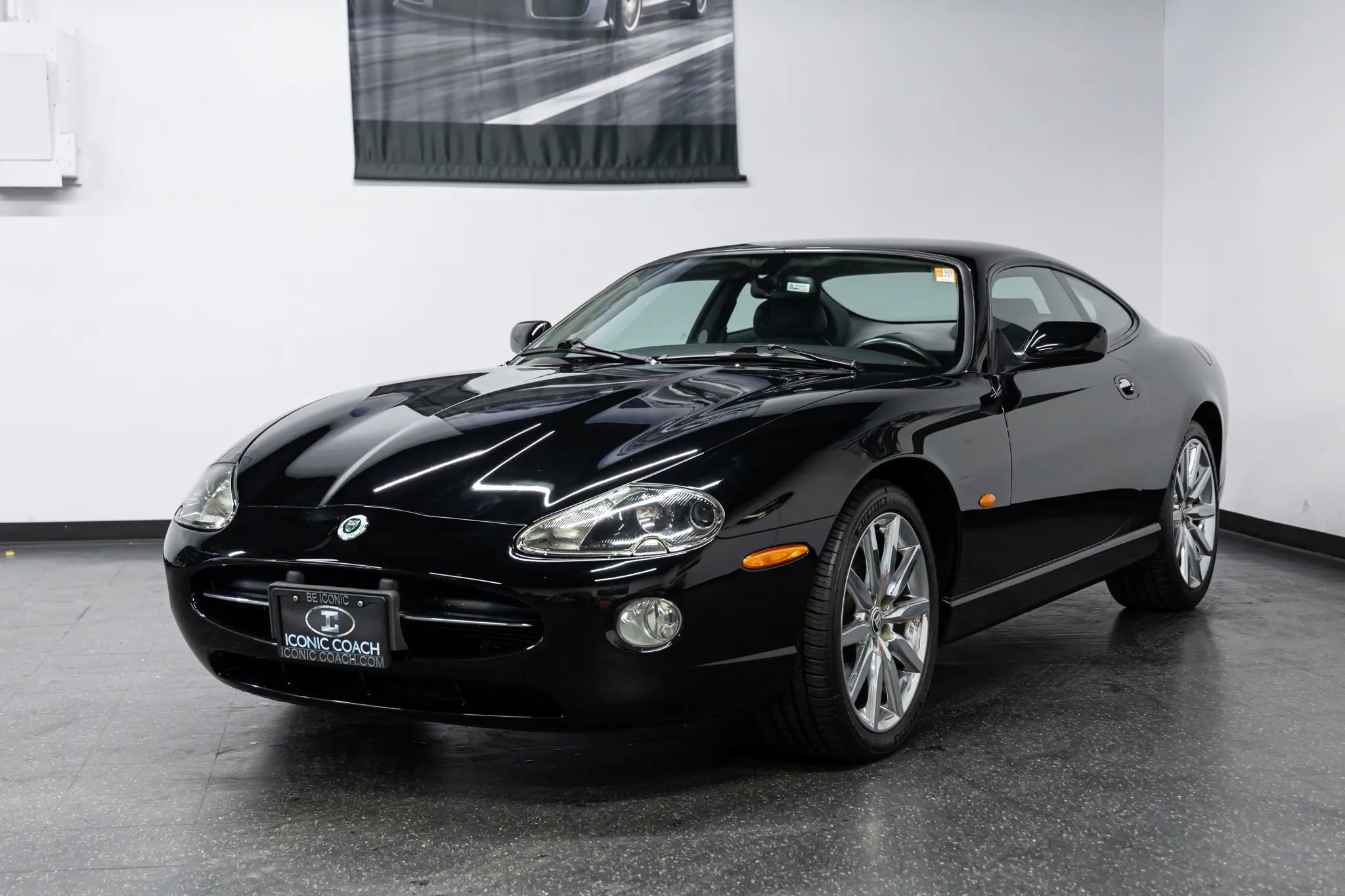 Used 2006 Jaguar XK8 Coupe image 4