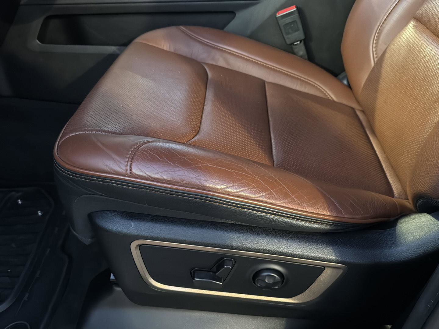 Used 2022 RAM 1500 Limited image 28