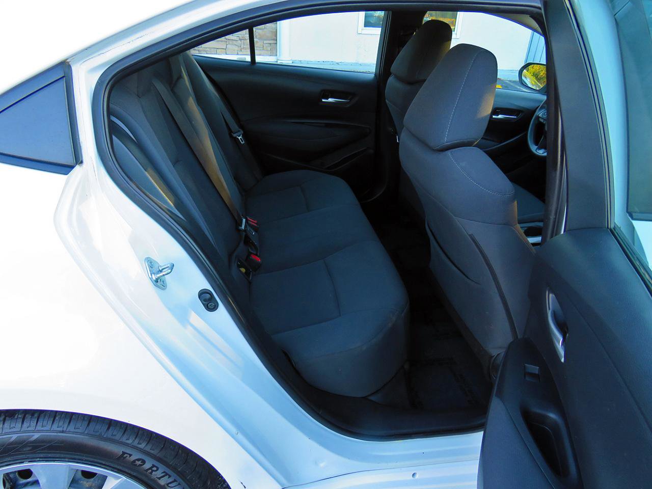 Used 2020 Toyota Corolla LE FWD image 14