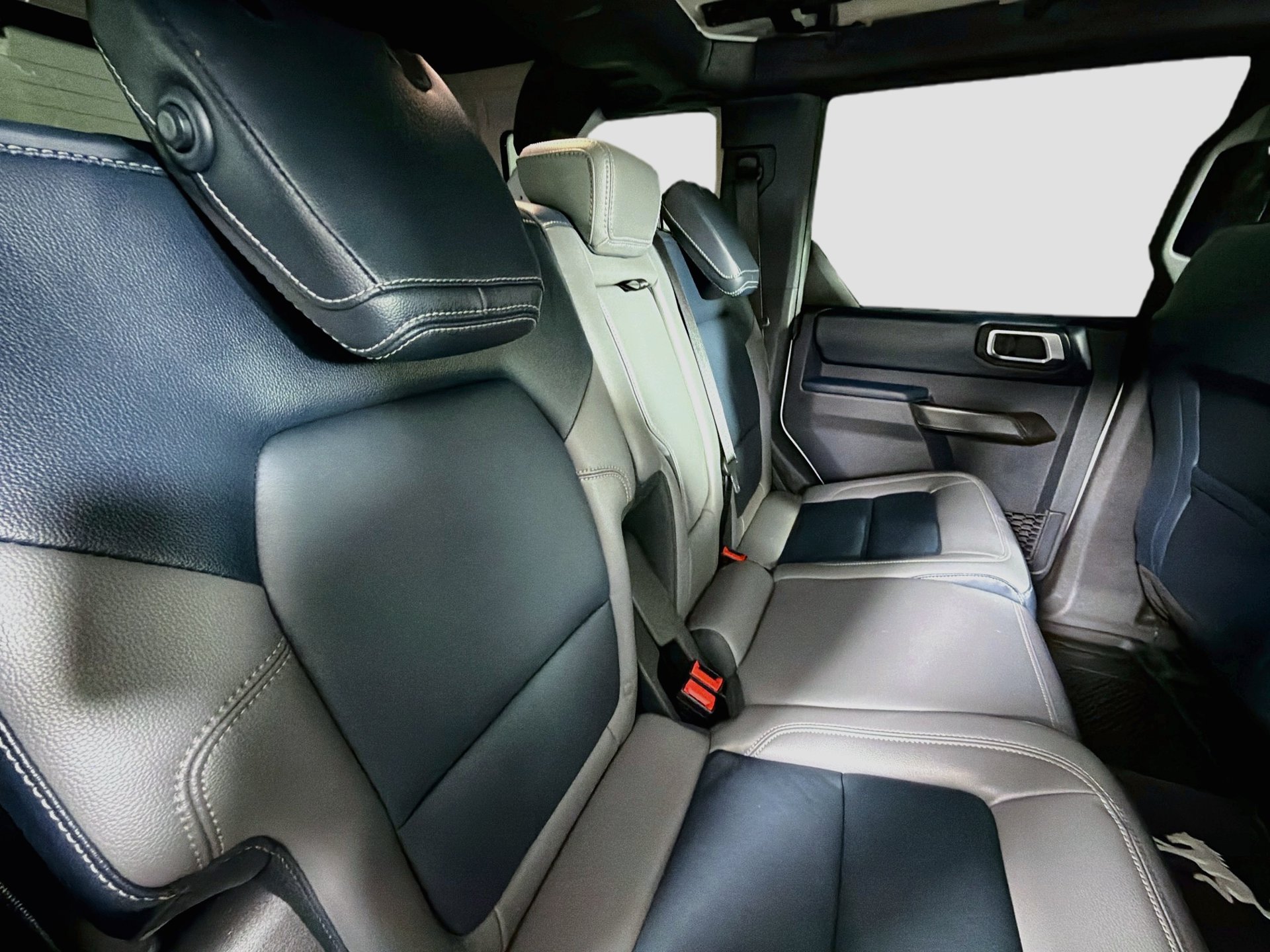 Used 2024 Ford Bronco Outer Banks AWD/4WD image 24