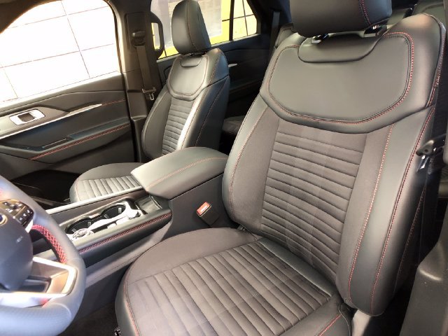 New 2027 Ford Explorer ST-Line w/ Premium Package AWD/4WD image 10