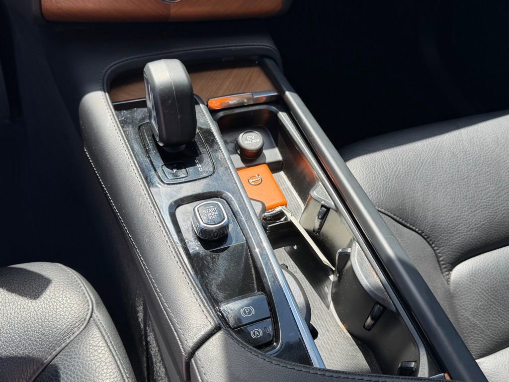 Used 2023 Volvo XC90 B6 Plus w/ Protection Package Premier image 25