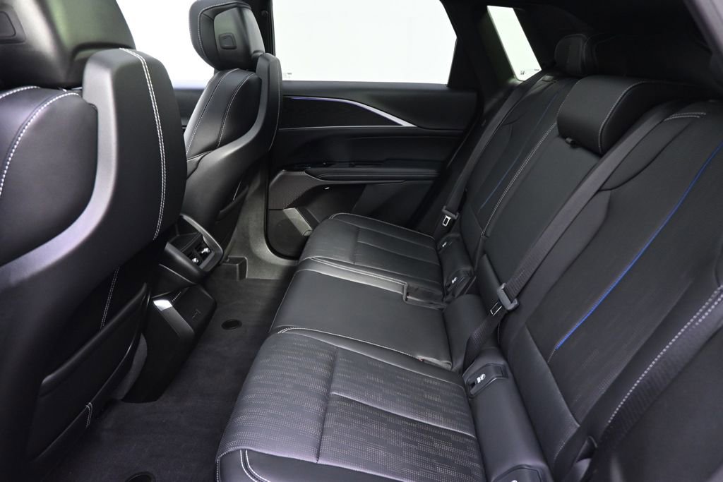 New 2025 Cadillac Lyriq Sport AWD/4WD image 21