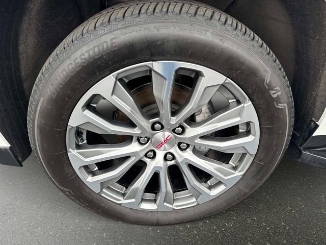 Used 2024 GMC Yukon Denali w/ Advanced Technology Package image 10