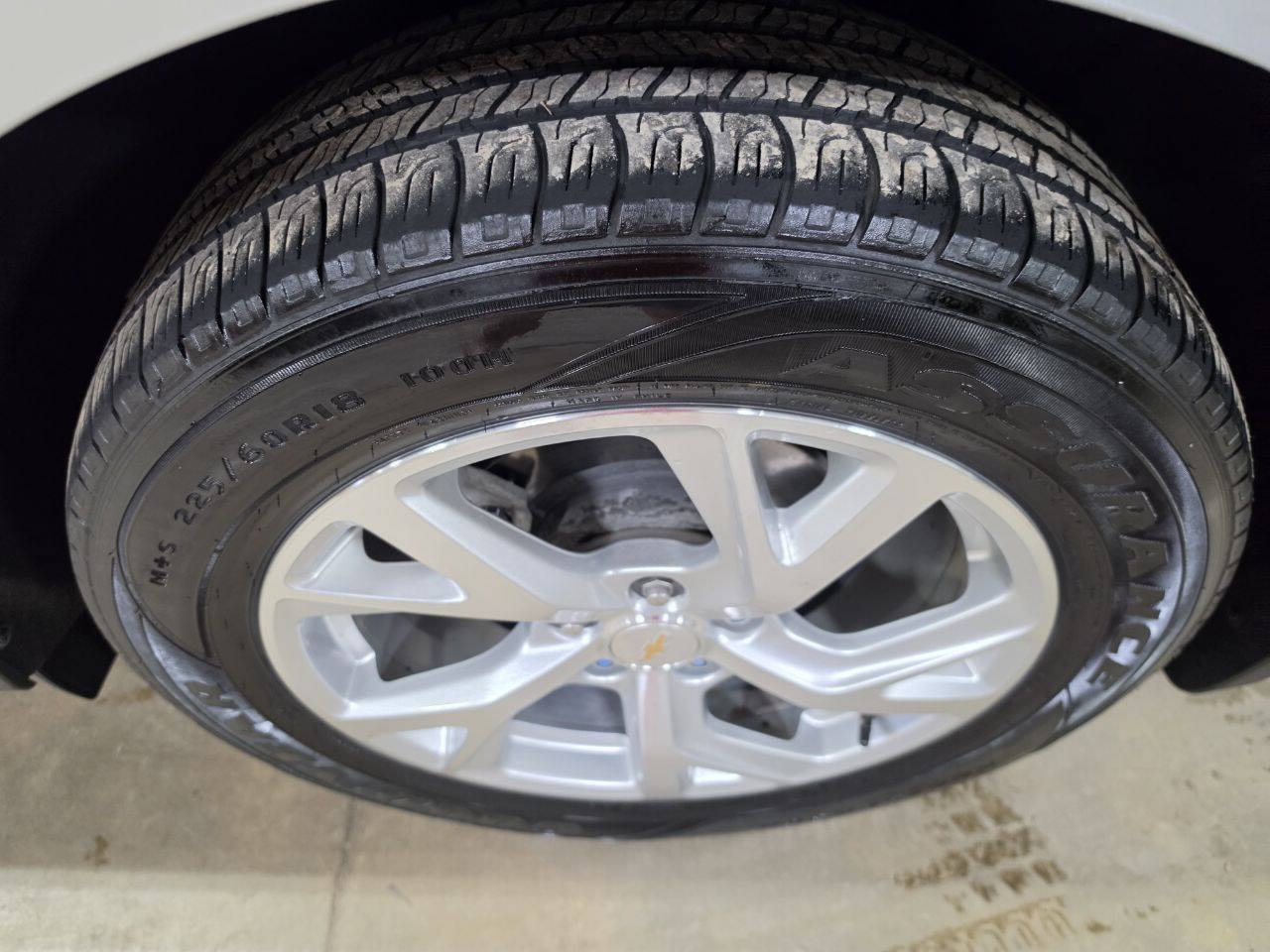 Used 2021 Chevrolet Equinox Premier w/ LPO, Floor Liner Package AWD/4WD image 12