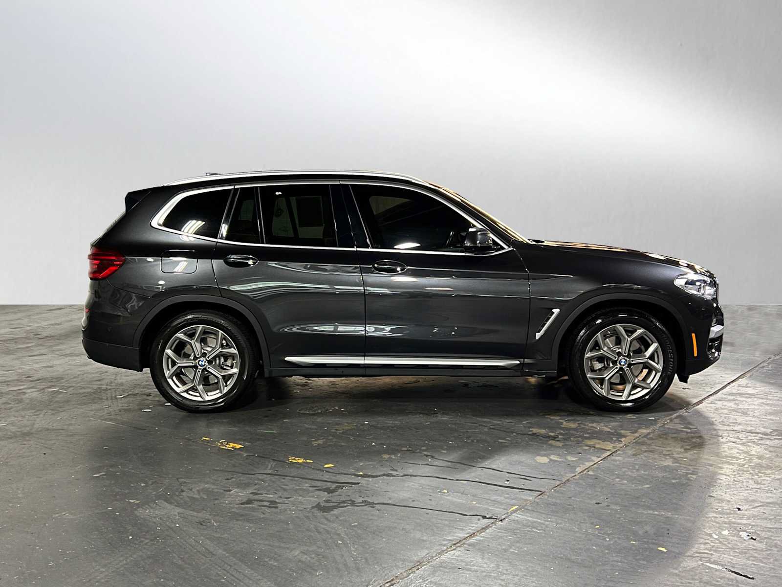 Used 2021 BMW X3 xDrive30i w/ Convenience Package AWD/4WD image 2