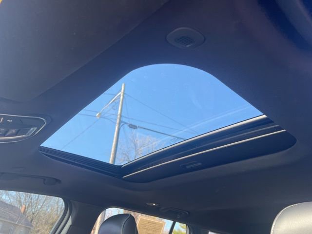 Used 2025 Jeep Grand Cherokee Altitude image 5